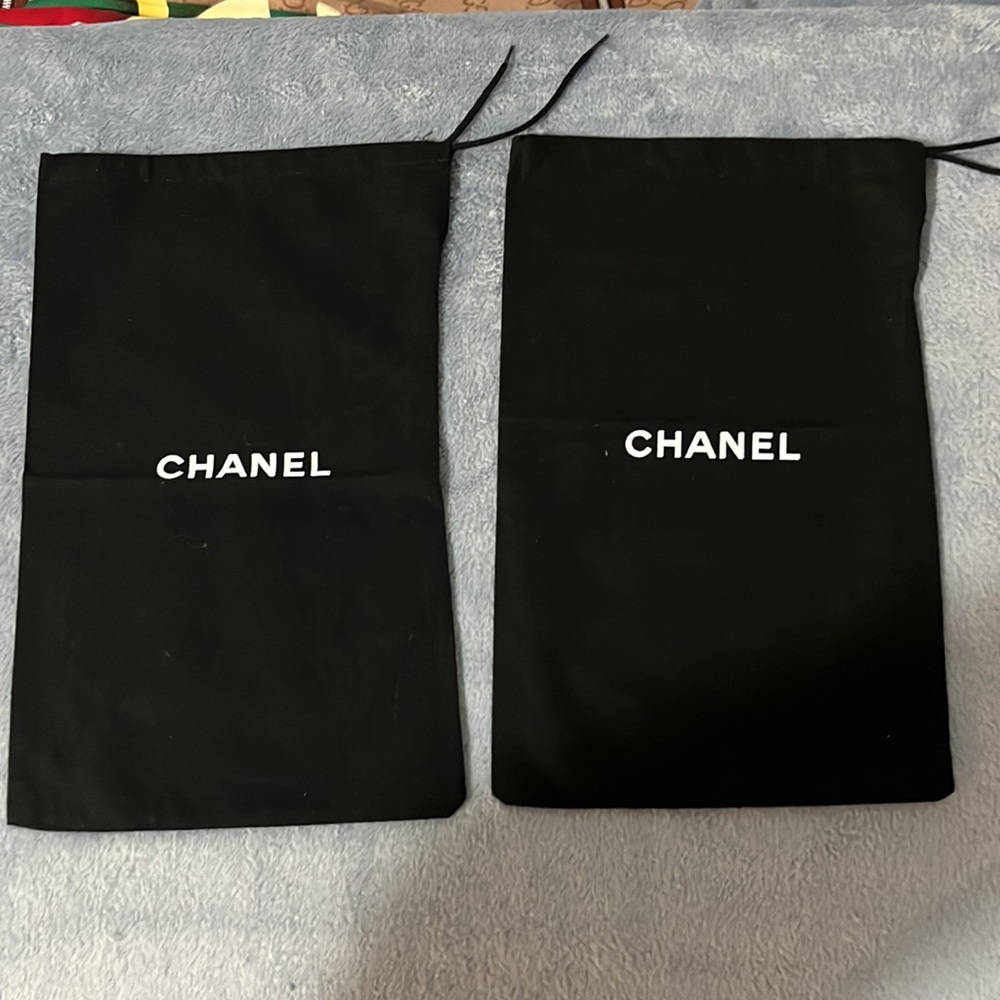 CHANEL 2 pcs Dust bag for shoes 👠 7.5 inches in width and a 12.5 inches long
